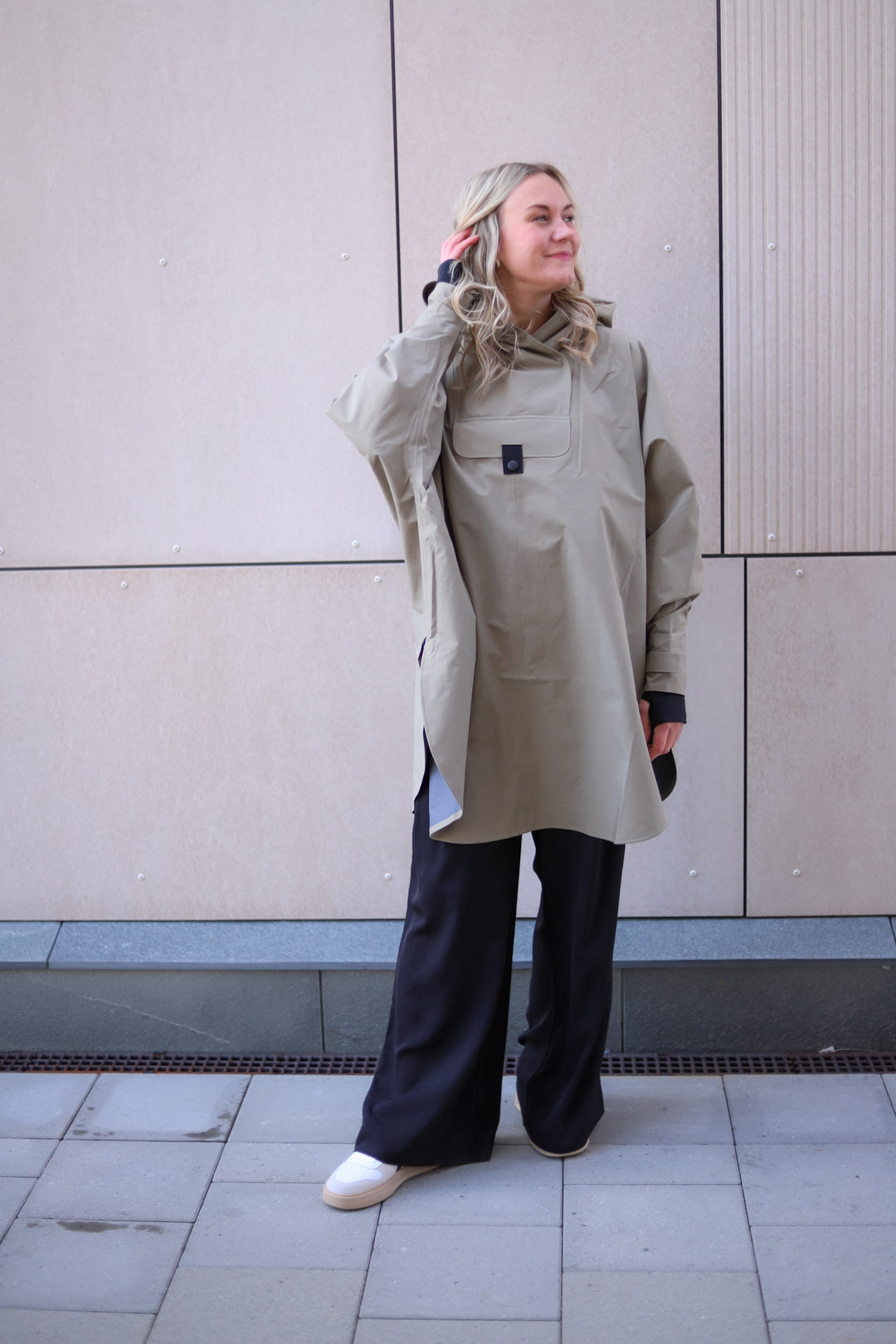 Bergen Poncho Oakmoss