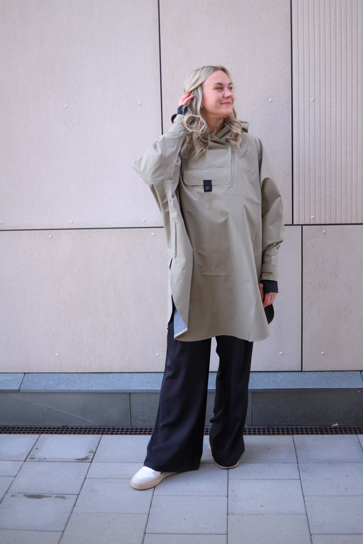 Bergen Poncho Oakmoss