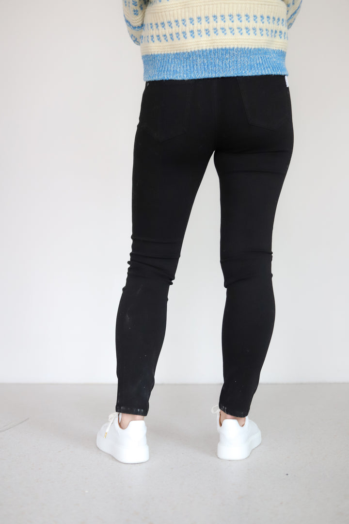 JJ2940 Black Slim Fit Stretchy Jeans