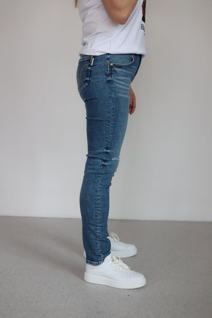 JJ2950 Slim Fitted Ripped Jeans Dark Blue