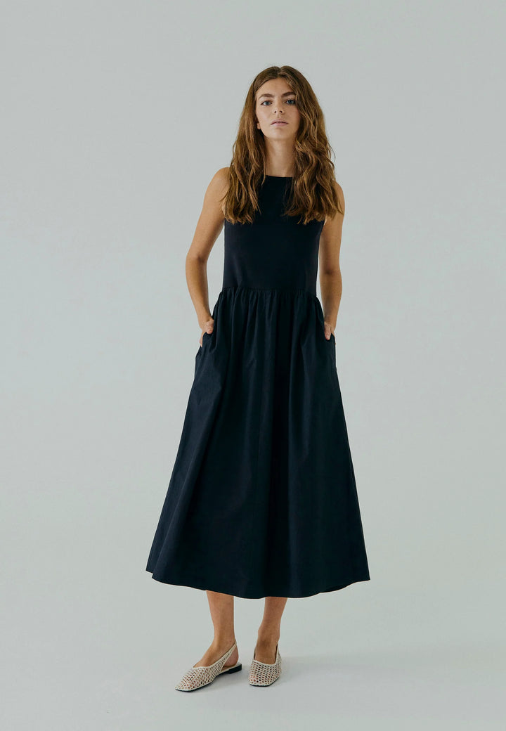 Petra Midi Dress Black