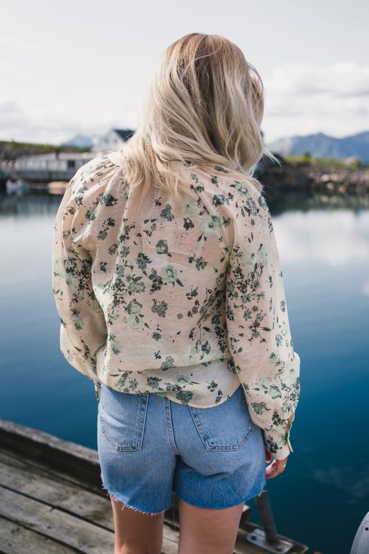 Anna Top AOP Green Tint Flower