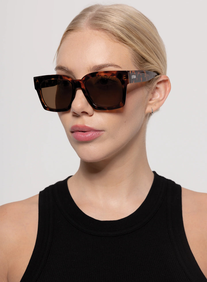 Alba Tort/Brown