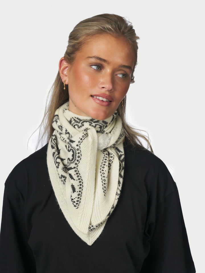 Lolana Paisley Knit Scarf Off White