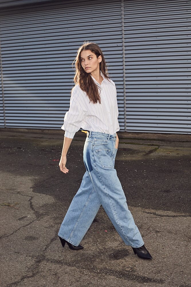 Flip Waist Pocket Jeans Bleached Denim