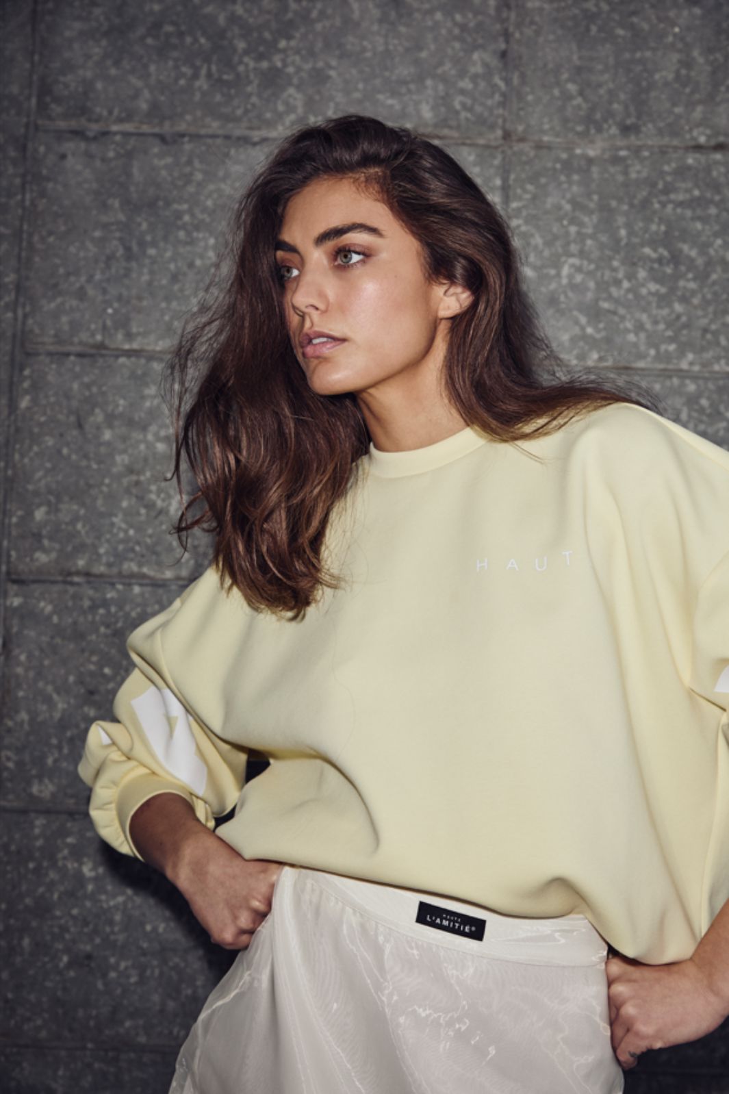 Maxi Split Logo Sweat Pale Yellow