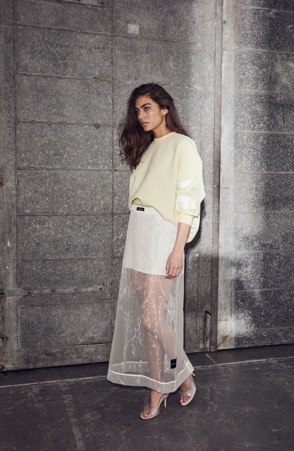 Maxi Split Logo Sweat Pale Yellow