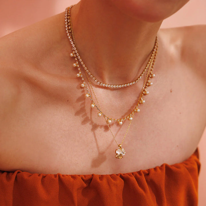 Lily Necklace Gold Pearl