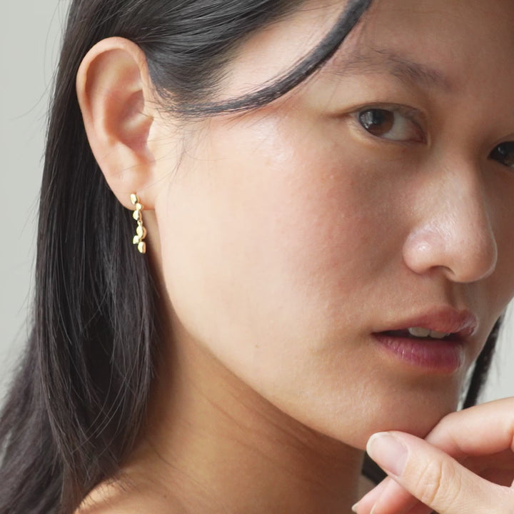 Nara Drop Earrings Gold