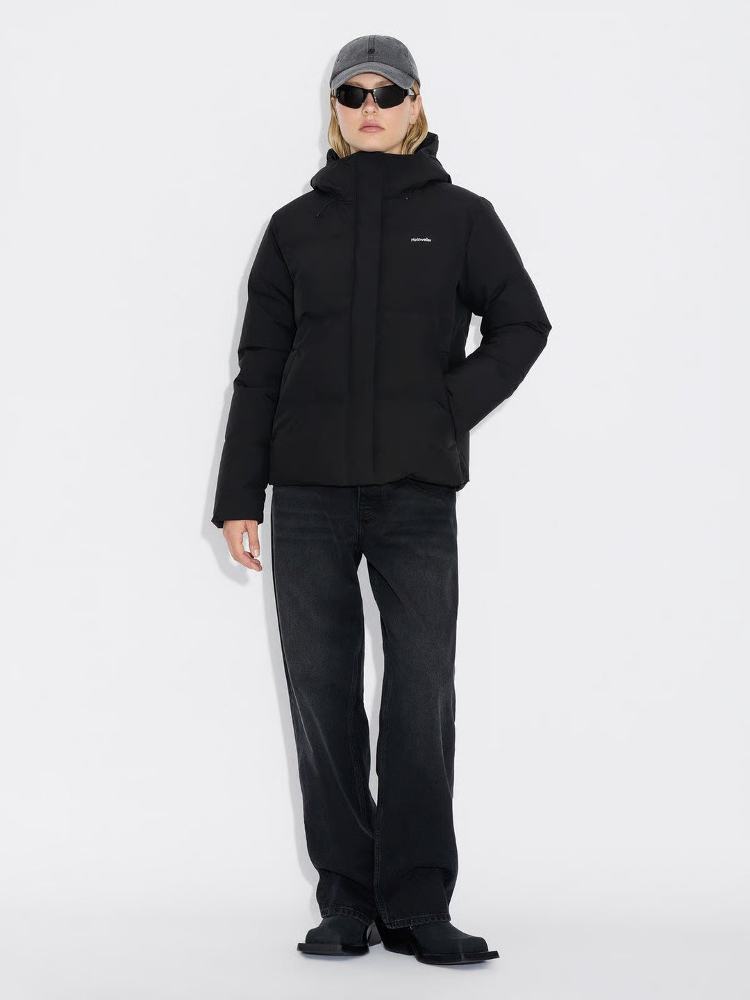 Besseggen Light Short Jacket Black