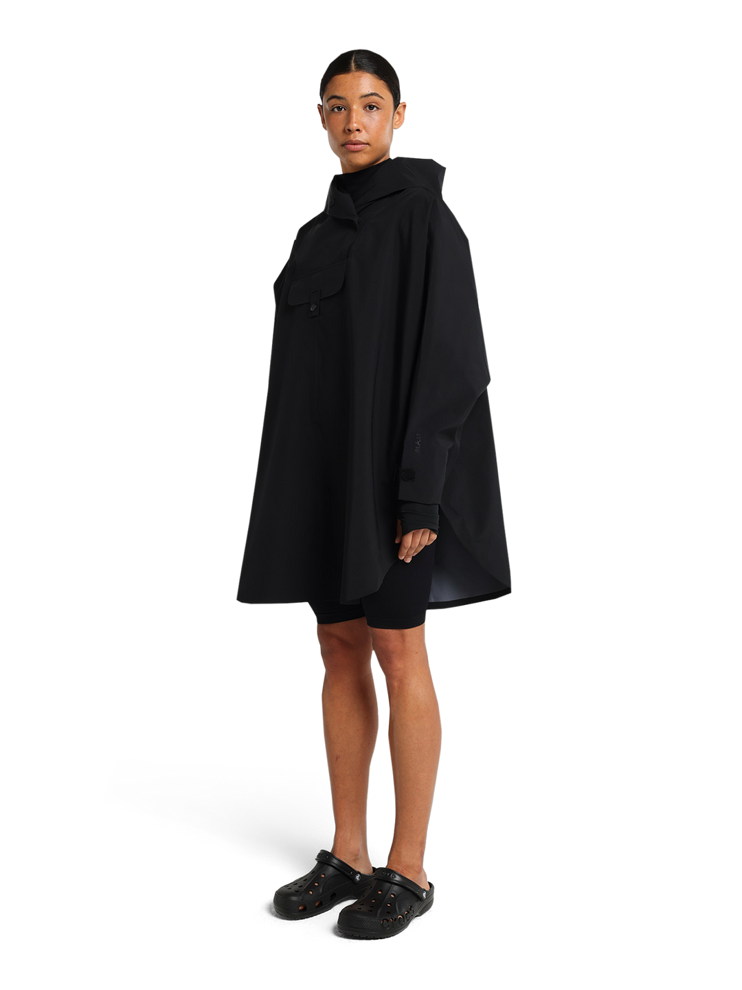 Bergen Poncho Black