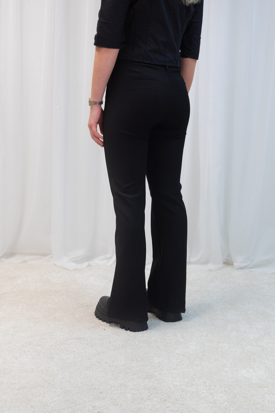 Silvia Suple Roble Wool Black