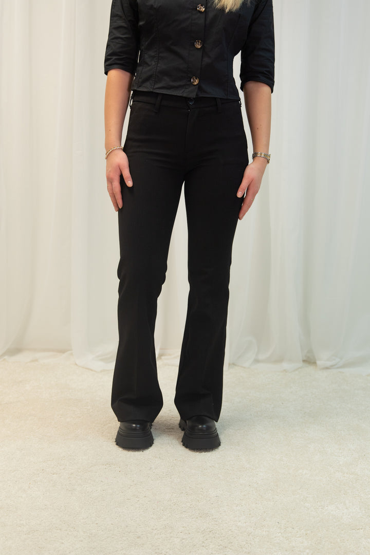 Silvia Suple Roble Wool Black