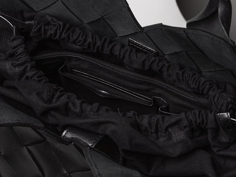 Misu Large Shoulder Bag Black
