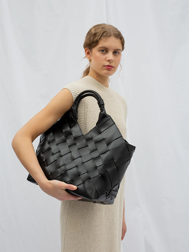 Misu Large Shoulder Bag Black